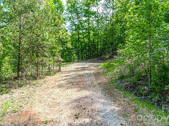 4th image of 146 S Branch Dr