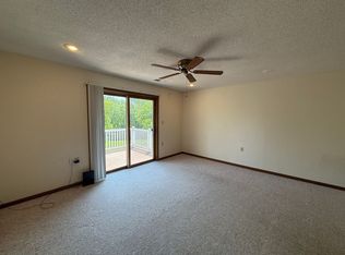1633-1645 N Country Club Rd #9, Maryville, MO 64468