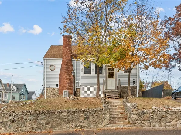49 Pendexter St, Lynn, MA 01904