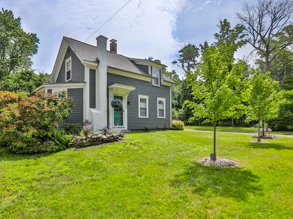 40 Maple St, West Newbury, MA 01985