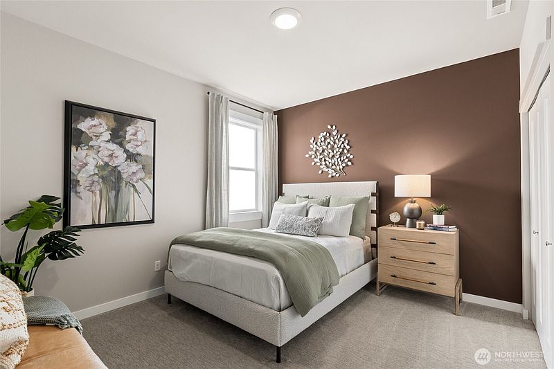 4th image of 4985 237th Court SE #16