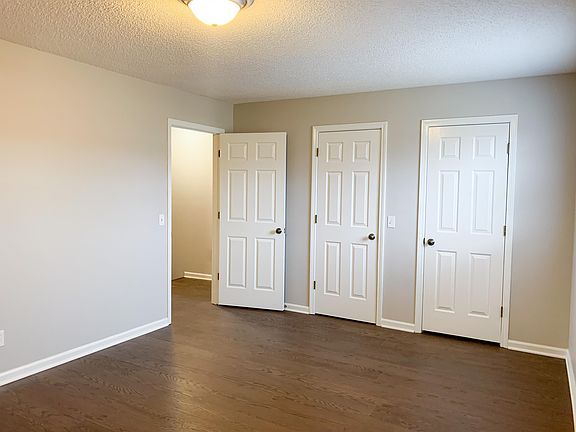 3rd image of 904 Southwood Dr APT C