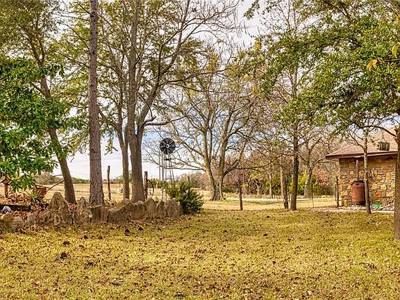 2nd image of 501B McFarland Ln