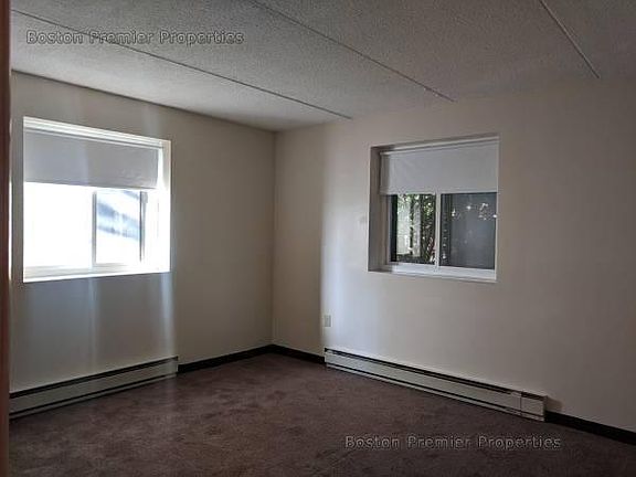 3rd image of 176 Presidents Ln APT 212