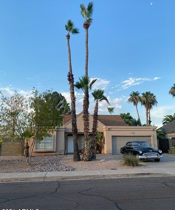 1st image of 1259 E Divot Dr