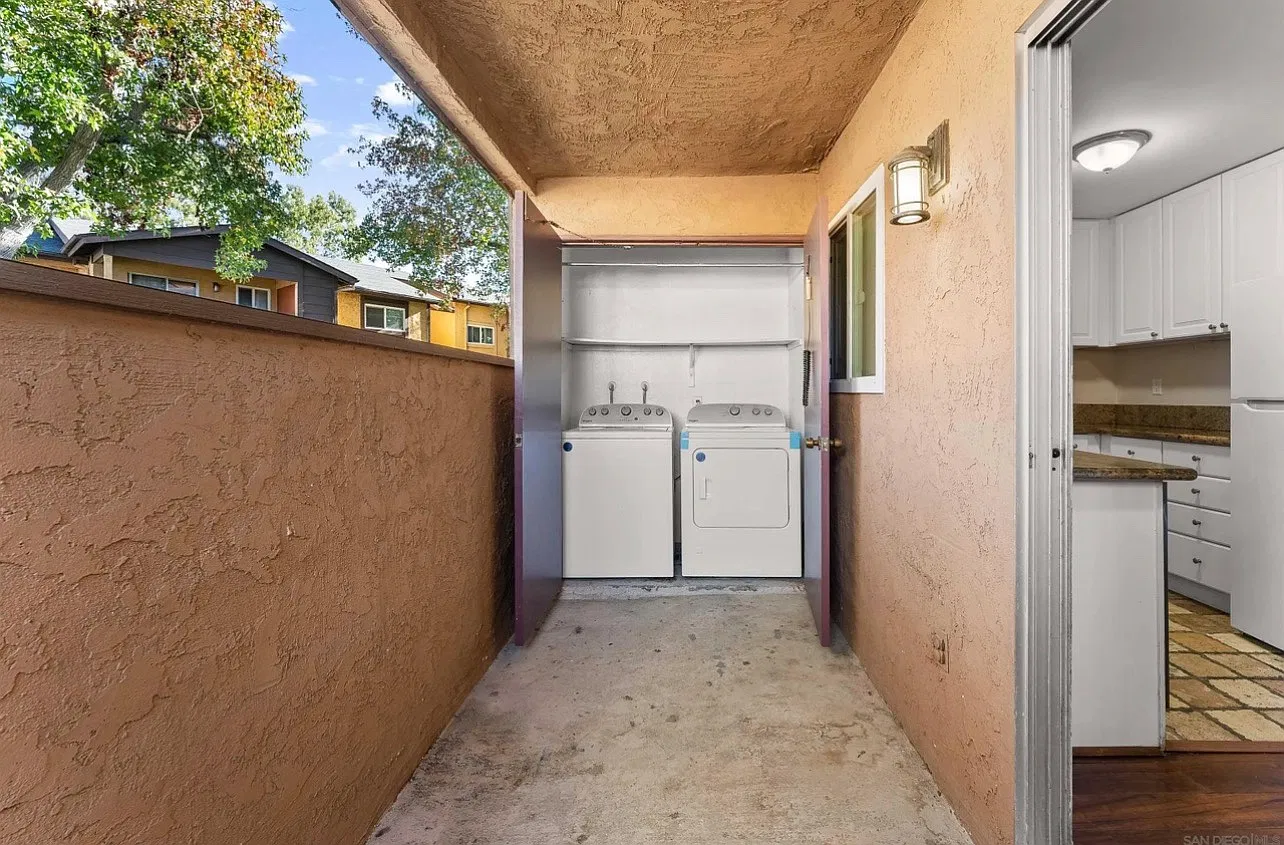 2 bed, 806 sqft, $1,500 — Photo 4
