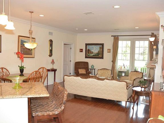 5th image of 5 Tenakill Park Dr E #104-1D