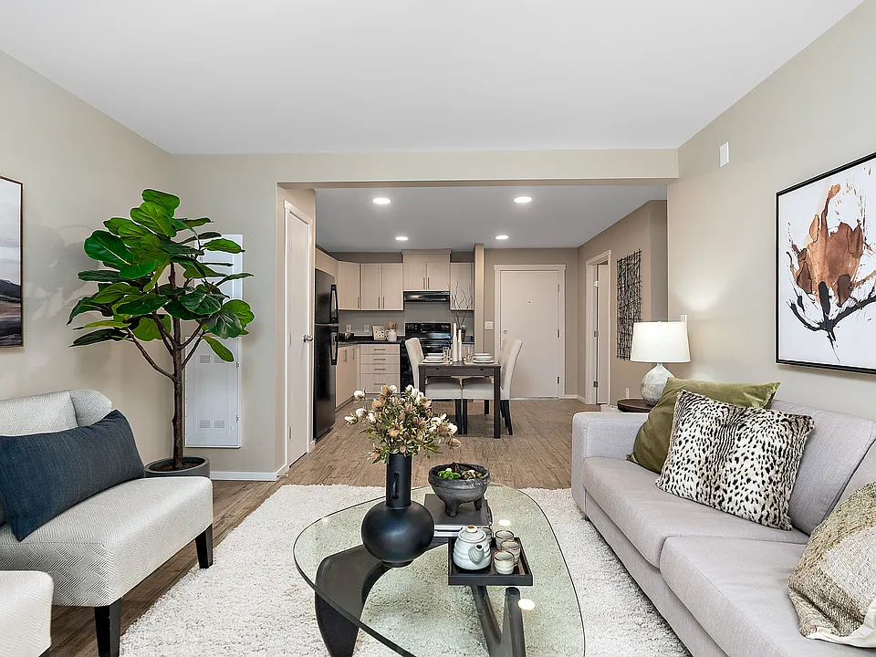 5 Night Bloom Dr