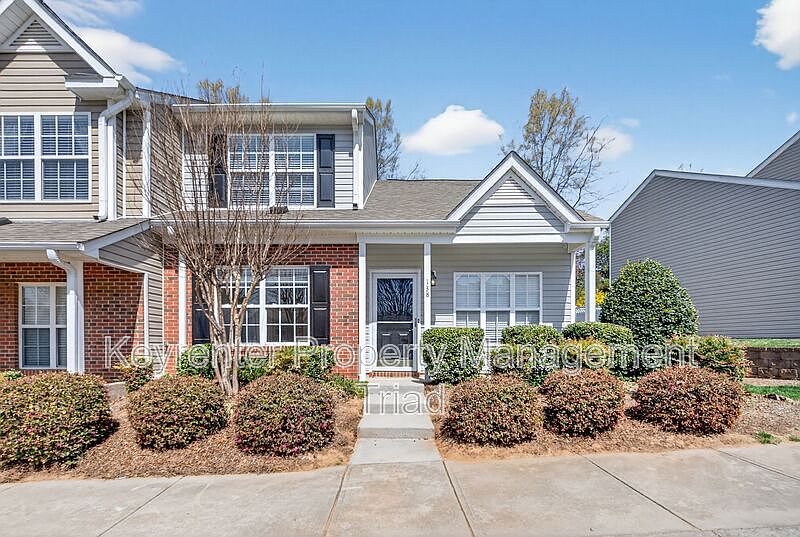 1st image of 138 Tannenbaum Cir