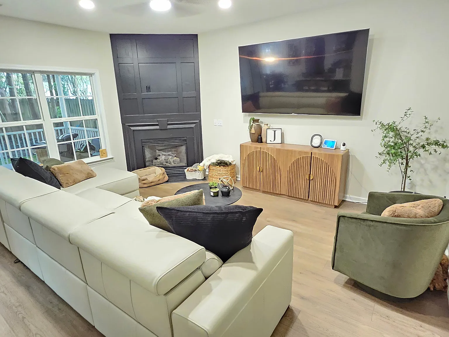 4 bed, 2.5 bath, 2294 sqft, $2,700 — Photo 4