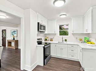 8848 13th Ave SW, Seattle, WA 98106