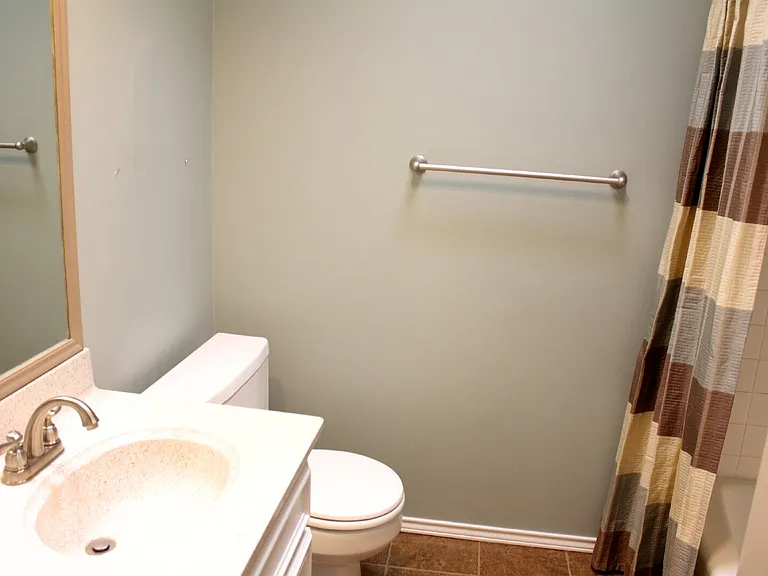 9616 Dover Ave — Photo 6