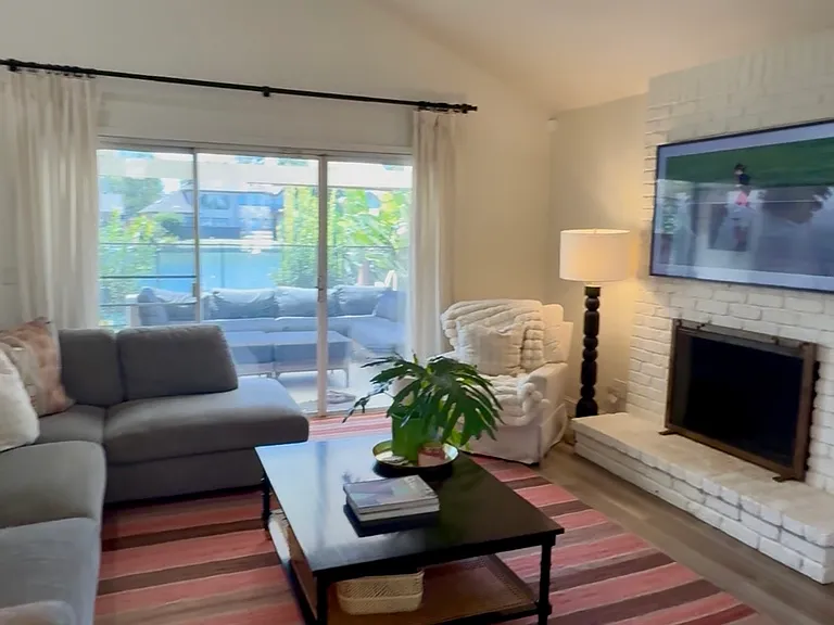 1721 Lakeshore Dr — Photo 12