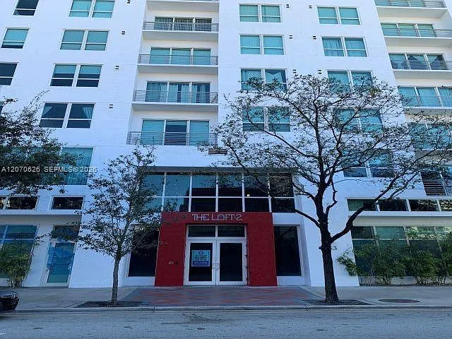 1 bed, 651 sqft, $2,350 — Photo 3