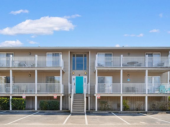 2nd image of 416 Ocean Blvd. N #E19
