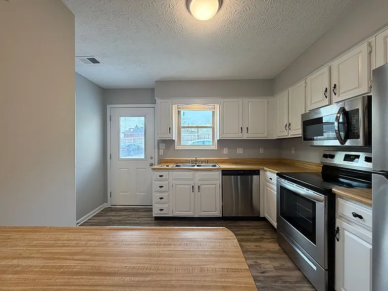 424 Garden City Dr — Photo 12
