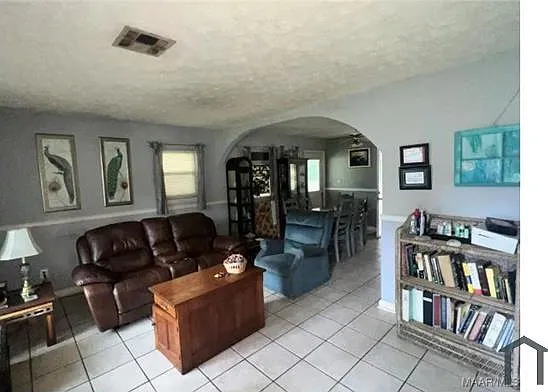 3 bed, 1400 sqft, $1,600 — Photo 4