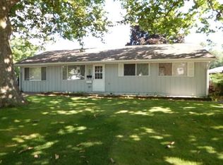 71 Devonwood Ave SW, Cedar Rapids, IA 52404