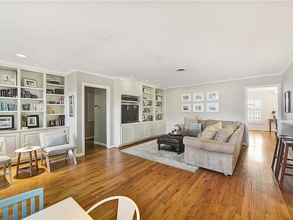 4th image of 3905 Claridge Ct