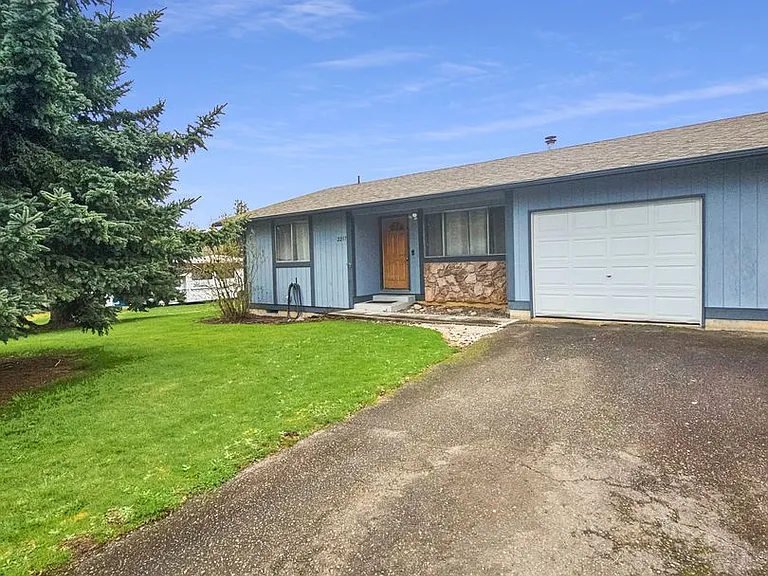 2217 95th Avenue Ct S — Photo 2