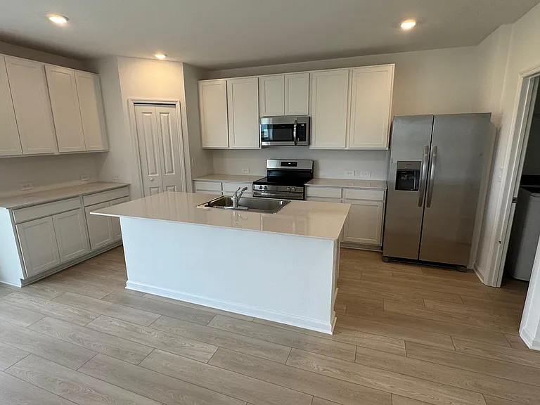 5513 Pimenta Ct — Photo 6