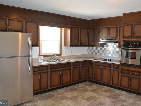 2nd image of 45266 Elmbrook Dr