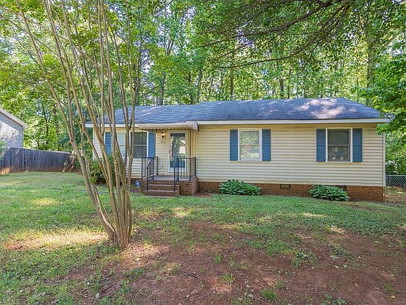 2nd image of 1802 Glenside Dr