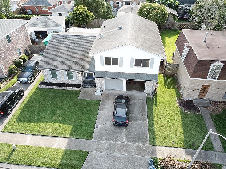 1st image of 304 Bienville Dr