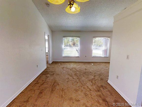 5th image of 2640 E Dorchester Dr