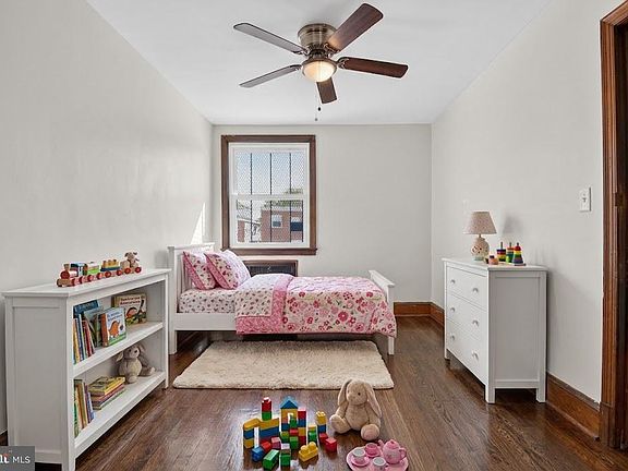 5th image of 5619 3rd St NW