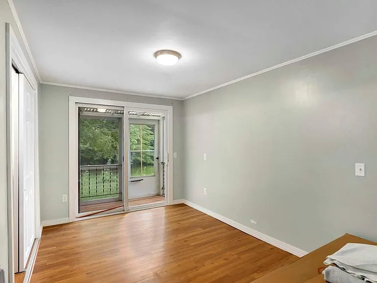 19 River Ave #D — Photo 4