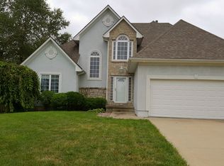 1017 NE Wildflower Dr, Lees Summit, MO 64064