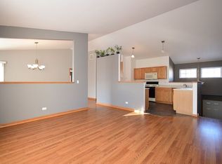 265 Thornwood Way UNIT E, South Elgin, IL 60177