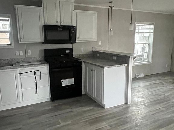 3rd image of 312 Lunar Dr