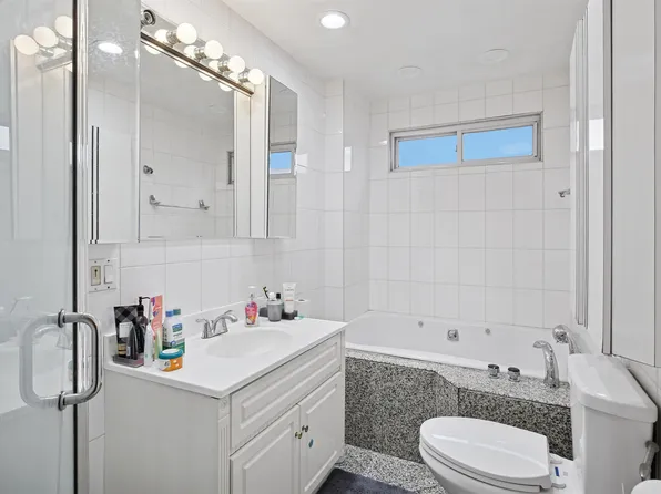 11 Elna Court image 20 of 30