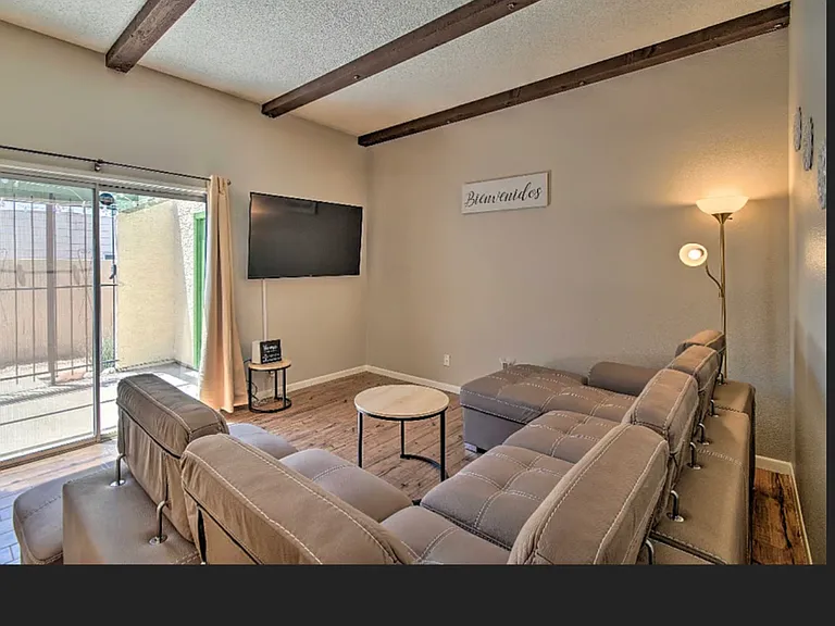 Front room / living room