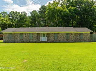955 Clara Rd, Waynesboro, MS 39367