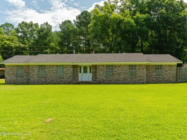 955 Clara Rd, Waynesboro, MS 39367