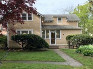 24 Howard Pl, Bayonne, NJ 07002