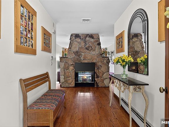 5th image of 7 Sheba Drive