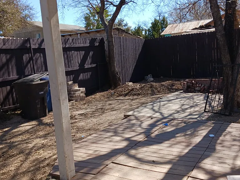 414 W Theo Ave — Photo 21