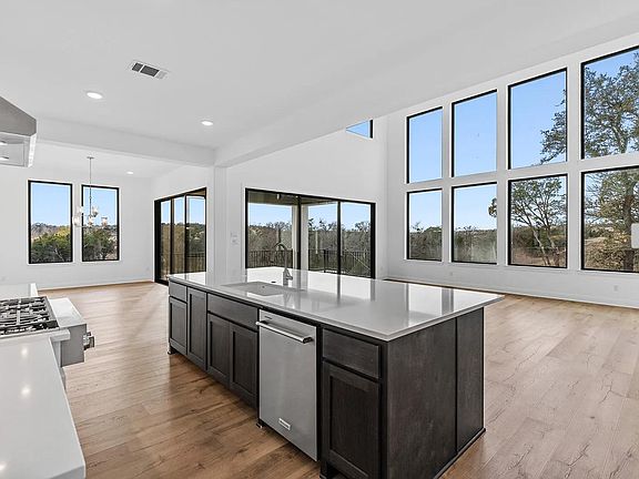 Brookdale II C kitchen