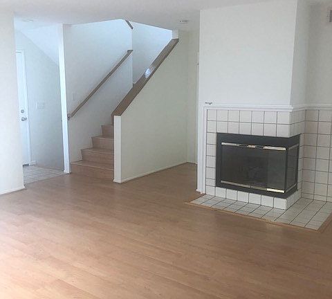 3rd image of 2800 Plaza Del Amo Unit 429
