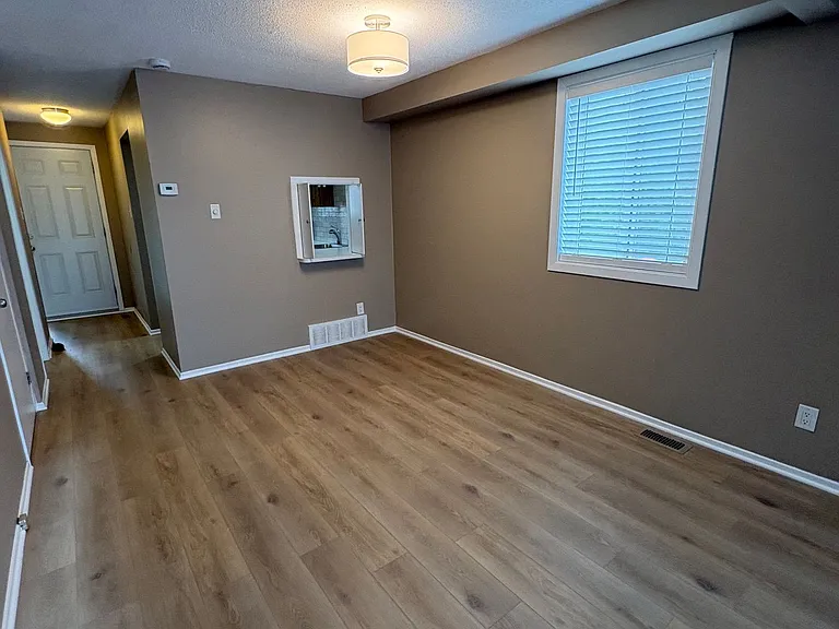 104 Valley Stream Dr #6 — Photo 6