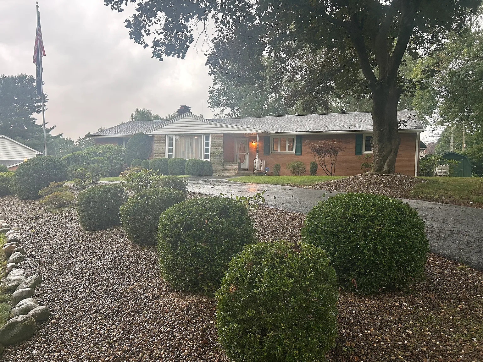 4 bed, 2018 sqft, $3,480 — Photo 1