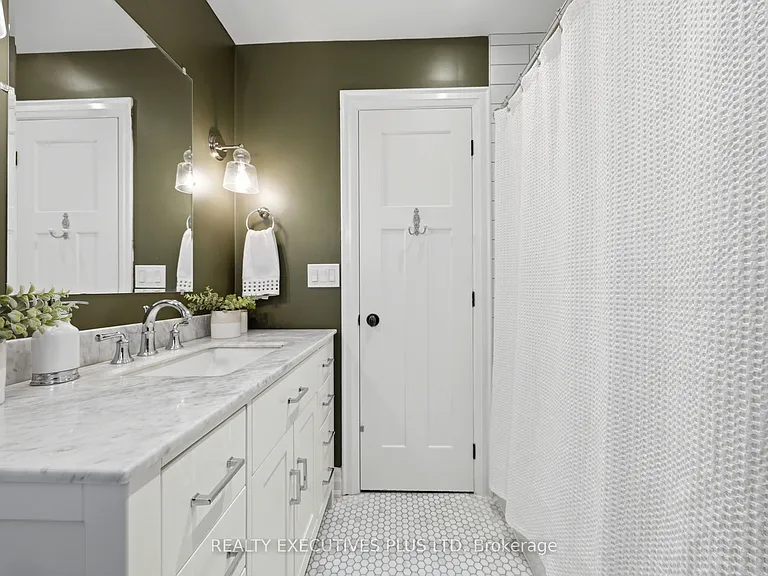 9 Hazelbury Dr — Photo 14