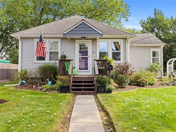 27 Church Ave, Warwick, RI 02889