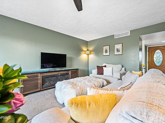 4th image of 16869 N Meadow Park Drive