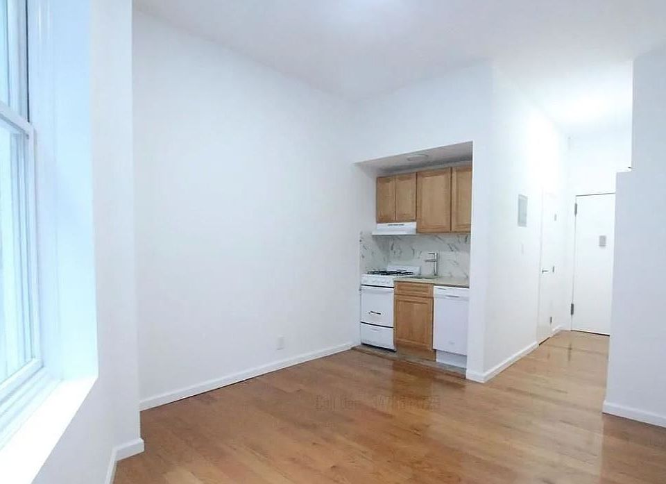 2nd image of 309 W 72nd St APT 2A