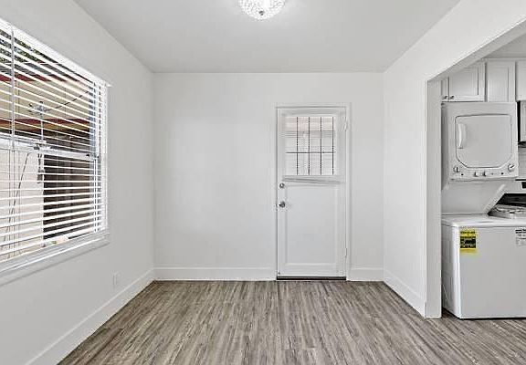 4th image of 433 Thornally Dr #1